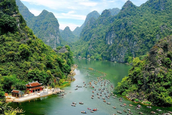 Spend your trip in Ninh Binh Vietnam 